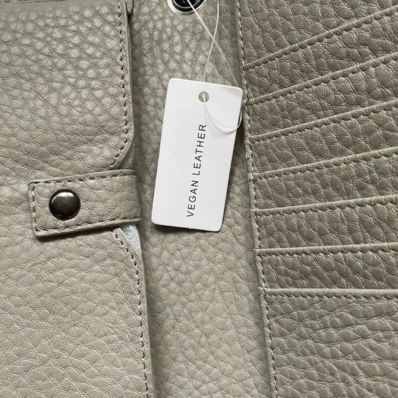 Co-Lab Vegan Leather wristlet - Picture 4 of 7